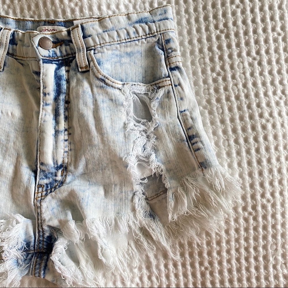 Ripped Detail Acid Wash Mini Denim Shorts